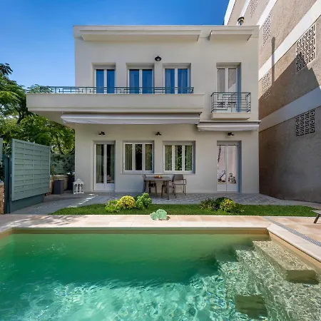 Razi 1935 Villa Loutráki