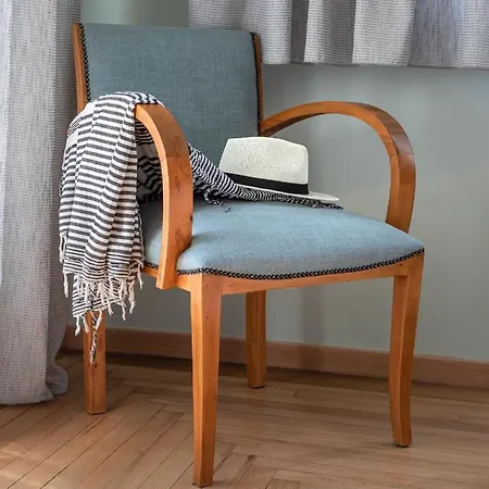 Razi 1935 Villa Loutráki